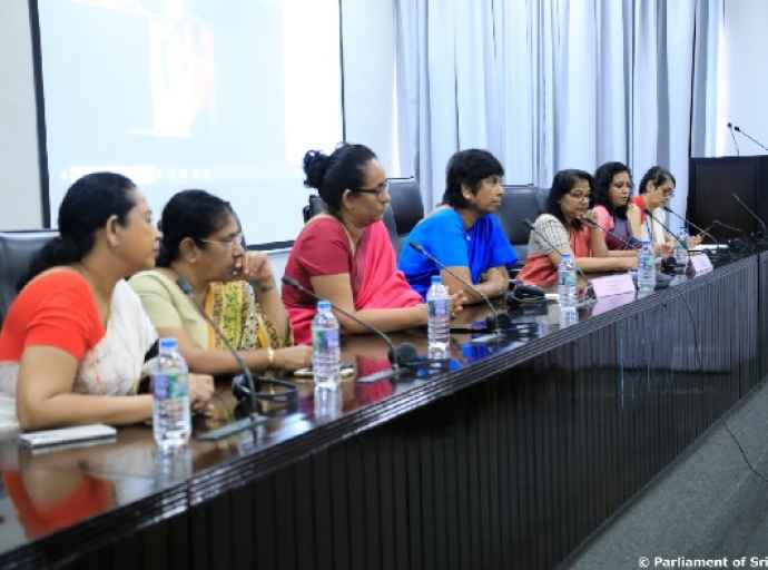 பெண்களுக்கான தேசிய ஆணைக்குழுவை ஸ்தாபிப்பதற்கான சட்டமூலம் பாராளுமன்றத்திற்கு