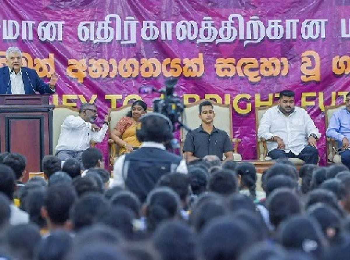 அடுத்த ஆண்டு முதல் இளைஞர்களுக்கு வேலைவாய்ப்பு திட்டம் - 